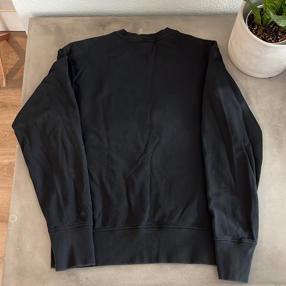 Uniqlo Kaws x Peanuts | Mens XS | Snoopy Skateboard Sweatshirt - Picture 6 of 6